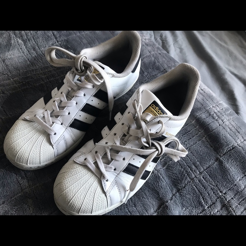 Adidas Originals (Three Black Stripes)